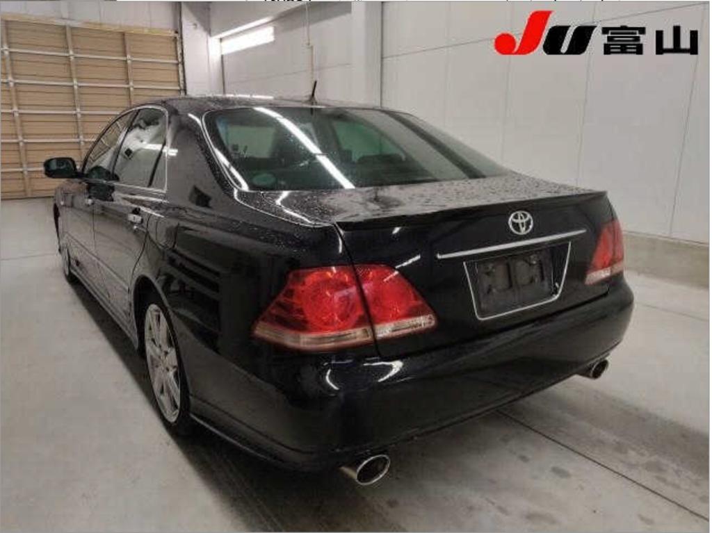 TOYOTA CROWN ATHLETE