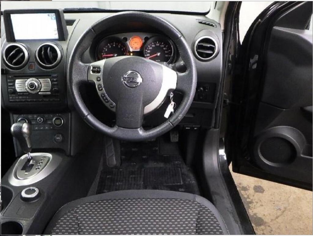 NISSAN DUALIS