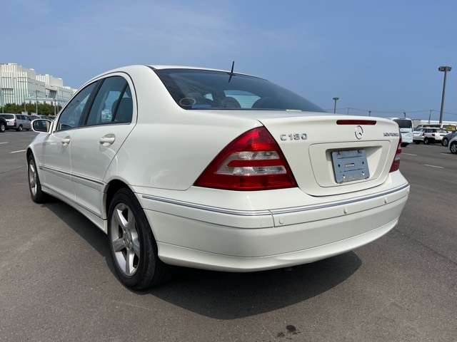 MERCEDES-BENZ C-CLASS